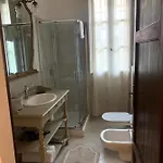 Le Del Vicolo