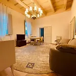 Le Del Vicolo Apartment *