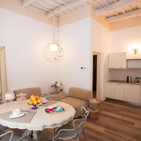 Apartment Le Del Vicolo