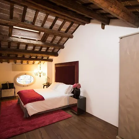 Le Del Vicolo Apartment