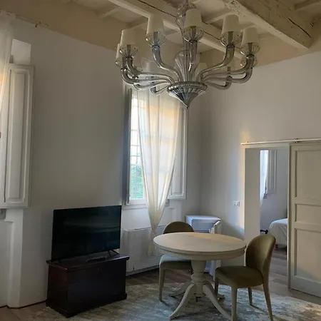 Le Del Vicolo